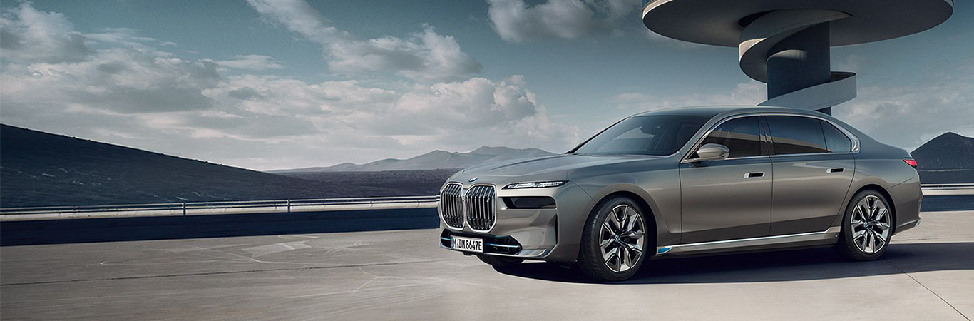 THE FIRST-EVER FULLY ELECTRIC BMW i7